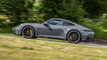 Porsche 911 Carrera GTS T-Hybrid